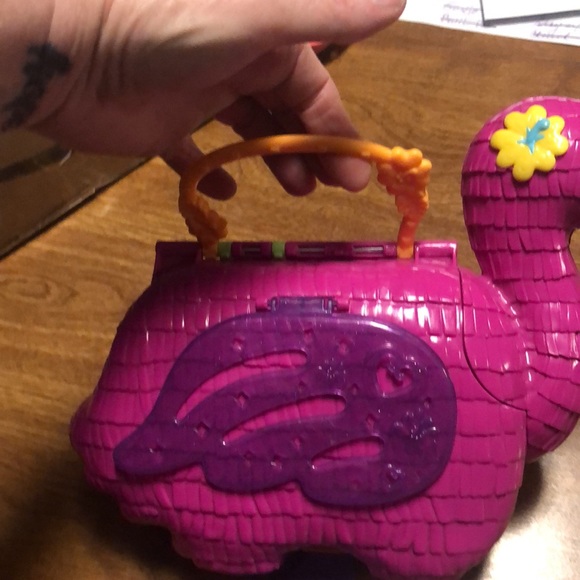 Pink Flamingo 🦩 Polly Pockets Beach Set with Tons of accessories - Picture 6 of 17